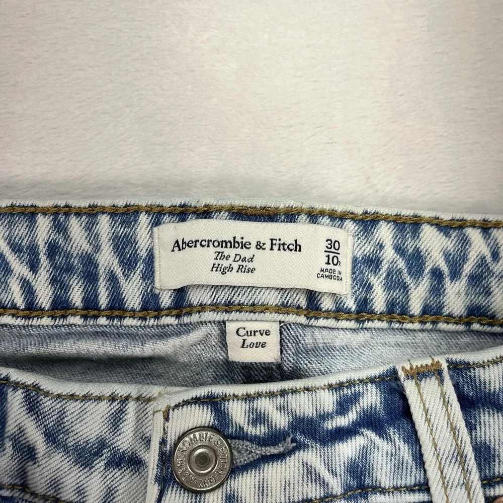 Abercrombie & Fitch Curve Love Dad High Rise Jeans Womens 30 Light Wash Distress